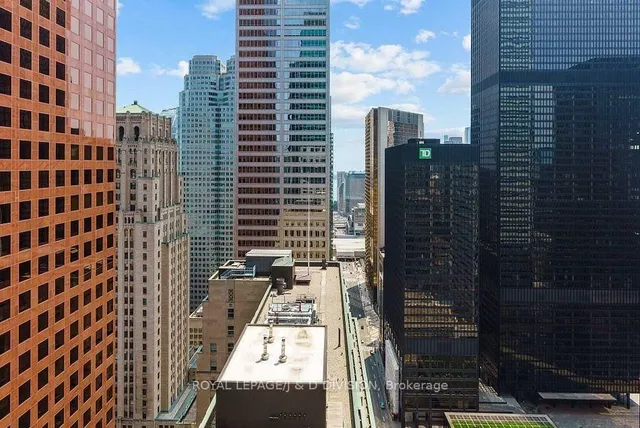 Additional image 38 of 311 Bay St Unit 3805