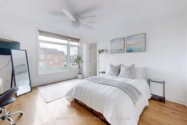 Additional image 24 of 31 Robarts Dr