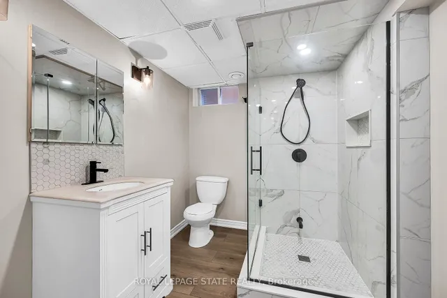 Additional image 44 of 63 Benvenuto Cres