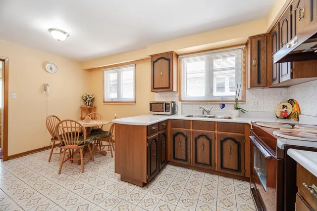 Additional image 15 of 55 Shoreham Dr