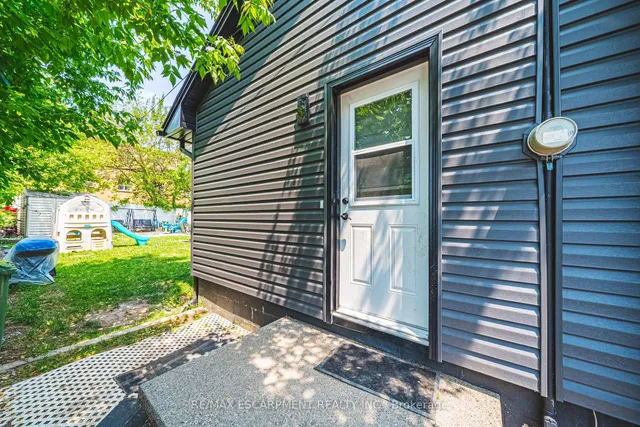 Additional image 35 of 302 East 43rd St