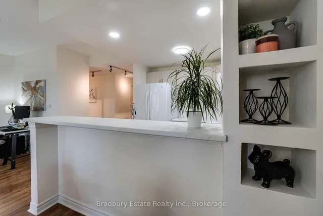 Additional image 16 of 262 Dundas St Unit 105