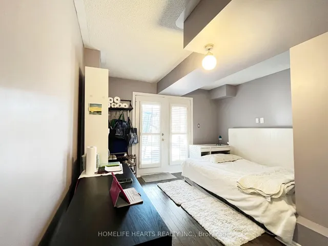 Additional image 20 of 516 Lumberton Cres