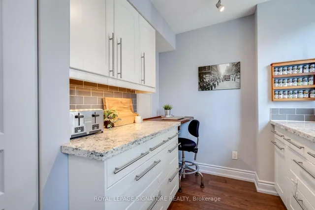 Additional image 12 of 323 Richmond St Unit 712