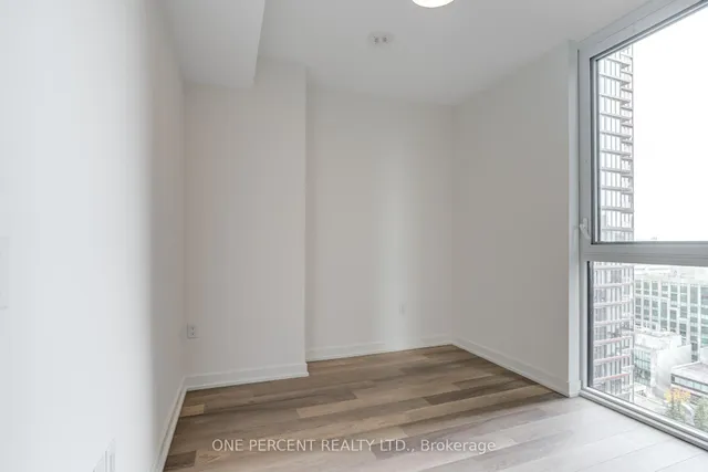 Additional image 21 of 357 King St Unit 2108