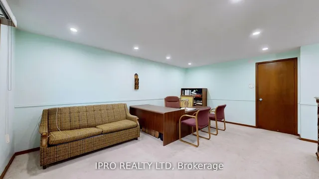 Additional image 19 of 32 Dafoe Cres