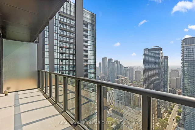 Additional image 17 of 110 Charles St Unit PH 4403