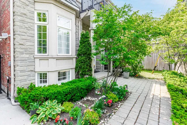 Additional image 4 of 523B Royal York Rd