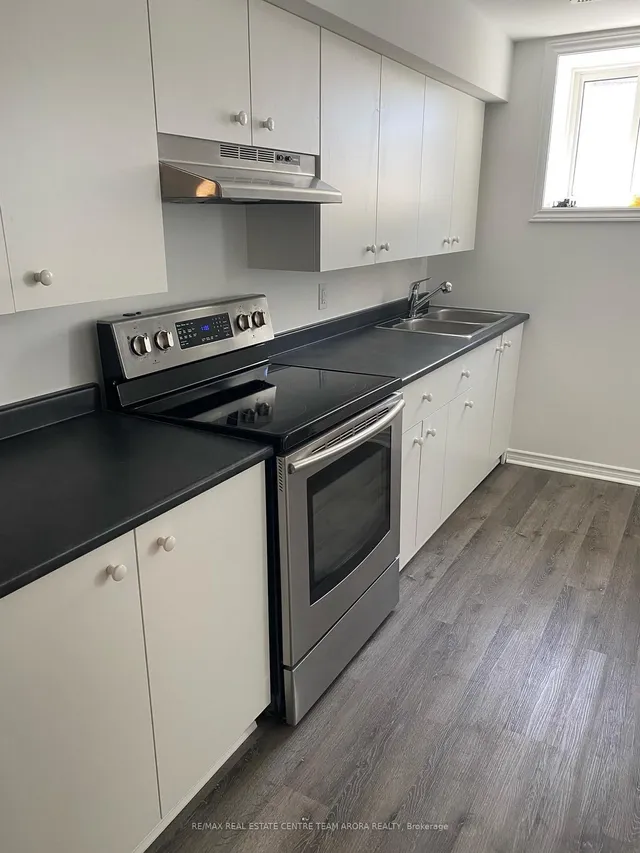 Additional image 38 of 18 Fenchurch Dr