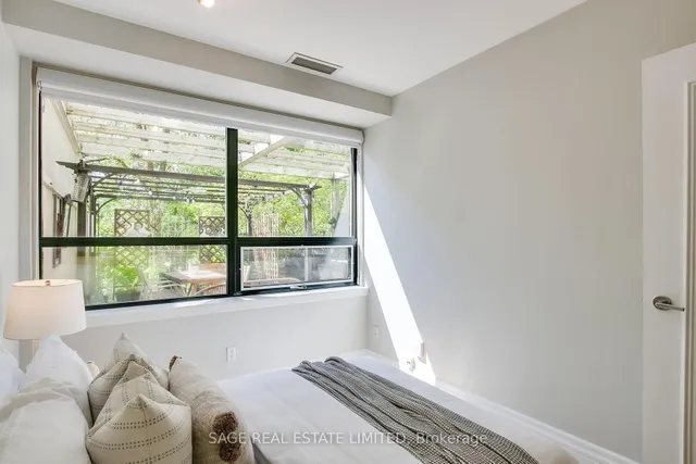 Additional image 32 of 111 Merton St Unit 102