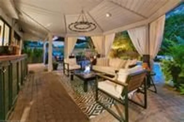 Additional image 34 of 564 Rosedale Cres