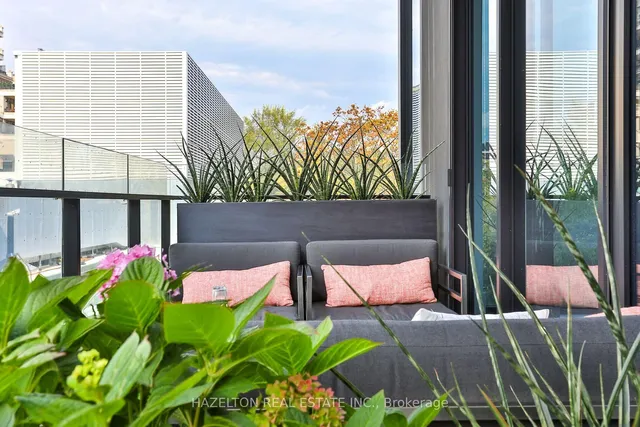 Additional image 25 of 36 Hazelton Ave Unit 4D