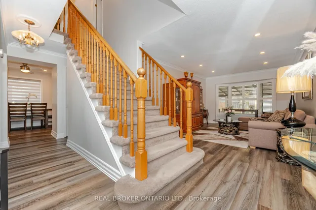 Additional image 26 of 28 Lacewood Cres