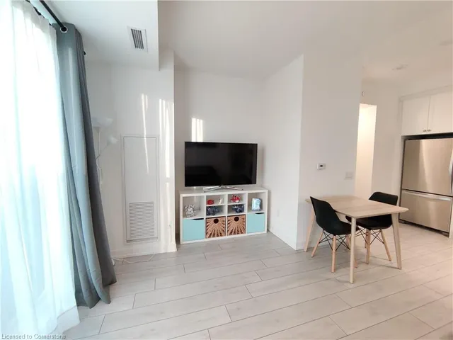 Additional image 4 of 55 Duke St Unit 306