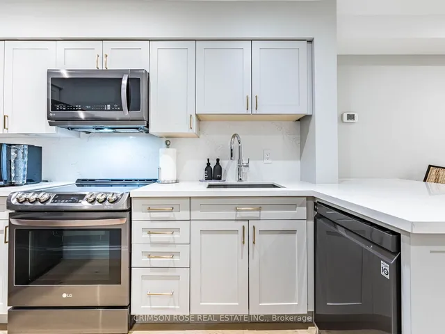 Additional image 9 of 217 St George St Unit 8