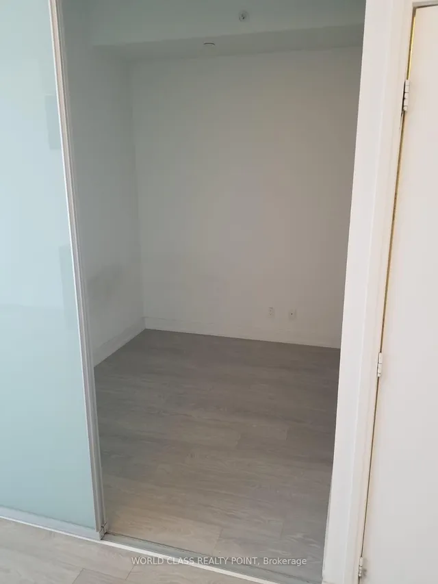 Additional image 15 of 181 Dundas St Unit 4702