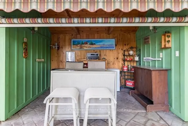 Additional image 45 of 690 Robertson Cres