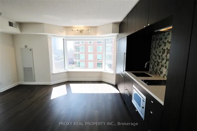 Additional image 7 of 155 Yorkville Ave Unit 1914