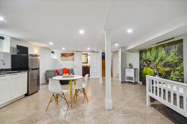 Additional image 32 of 137 Milton St