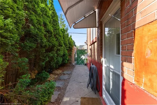 Additional image 36 of 623 Queensdale Ave