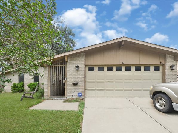 5510 Hickory Forest Dr, Houston, TX 77088