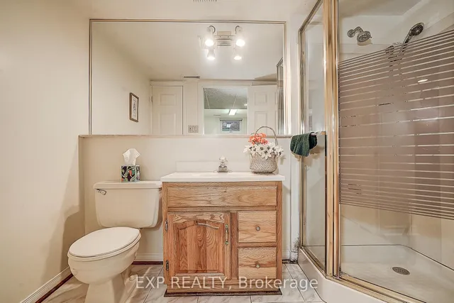 Additional image 33 of 4458 Bathurst St