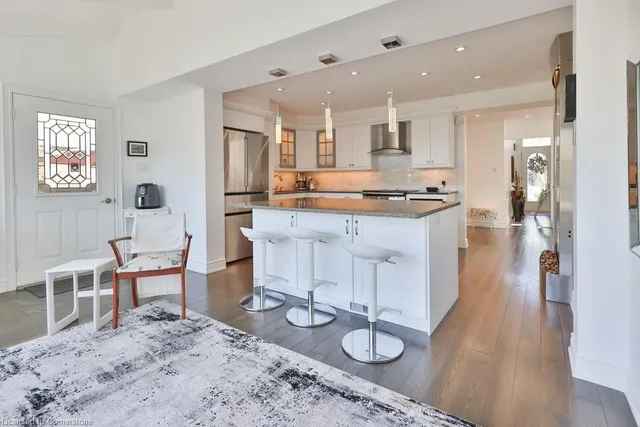 Additional image 8 of 35 Bowshelm Crt