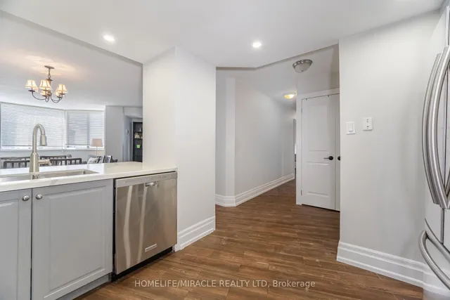 Additional image 17 of 234 Albion Rd Unit 1408