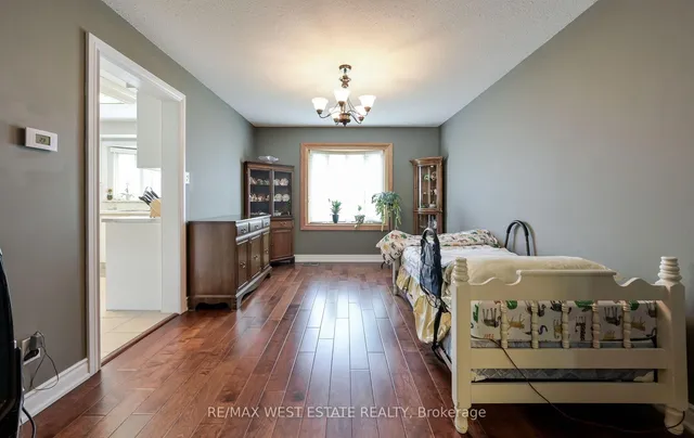 Additional image 9 of 237 Vodden St