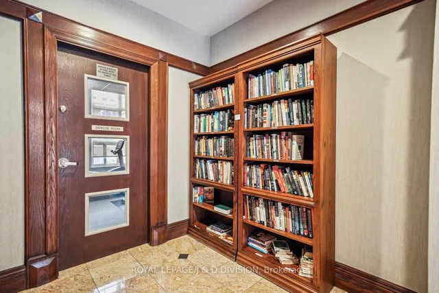 Additional image 40 of 35 Merton St Unit 206