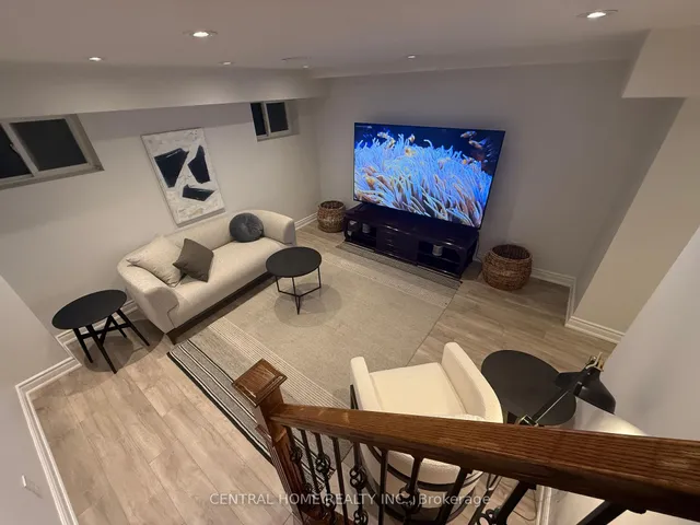 Additional image 30 of 298. Poyntz Ave