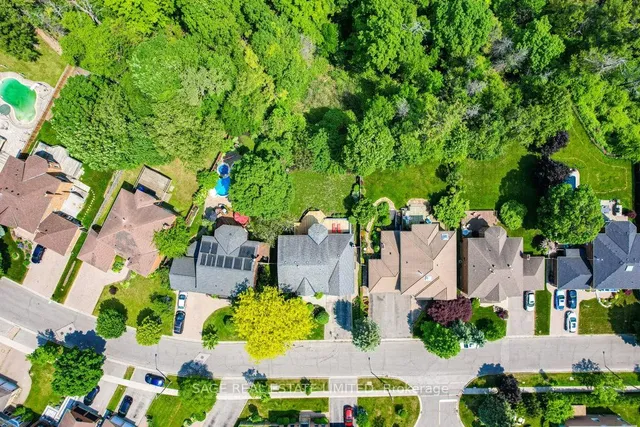 Additional image 50 of 32 Royal Rouge Tr