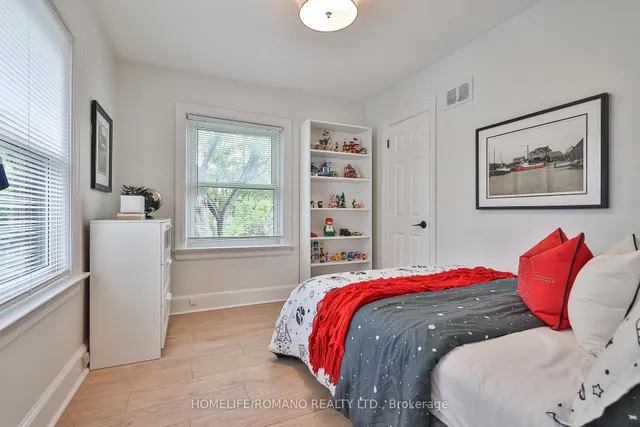 Additional image 32 of 542 Deloraine Ave