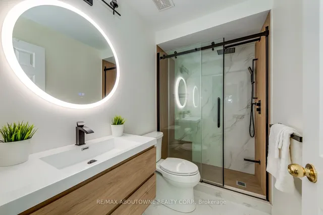 Additional image 33 of 5090 Fairview St Unit 58