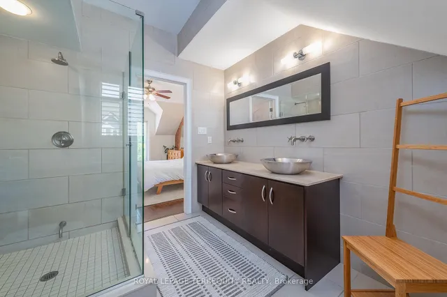 Additional image 23 of 245 Van Dusen Blvd Unit 8