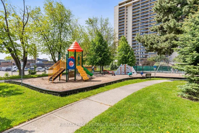 Additional image 28 of 812 Burnhamthorpe Rd Unit 306