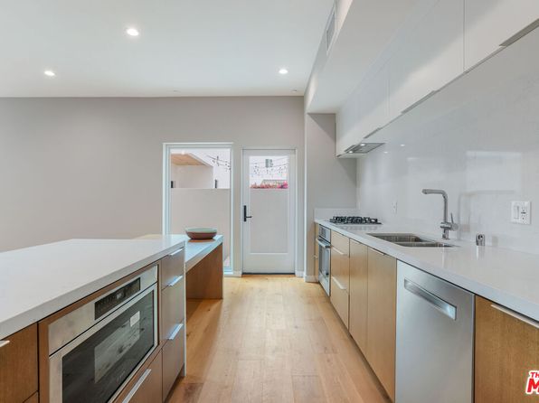 1729 S Barrington Ave #2, Los Angeles, CA 90025