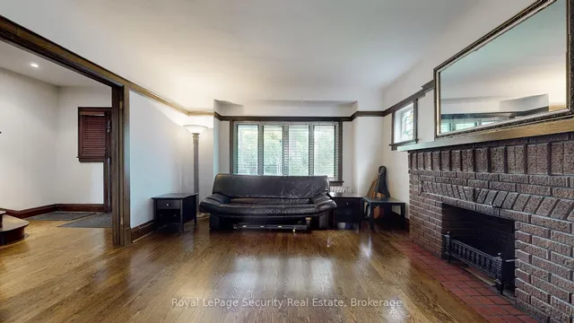 Additional image 12 of 35 Regal Rd