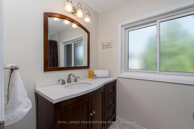 Additional image 31 of 7 Deerwood Cres