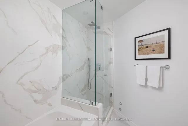 Additional image 31 of 3085 Bloor St Unit 212