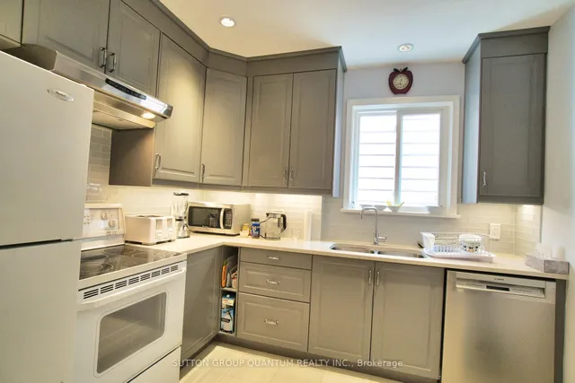 Additional image 3 of 80 Bartlett Ave