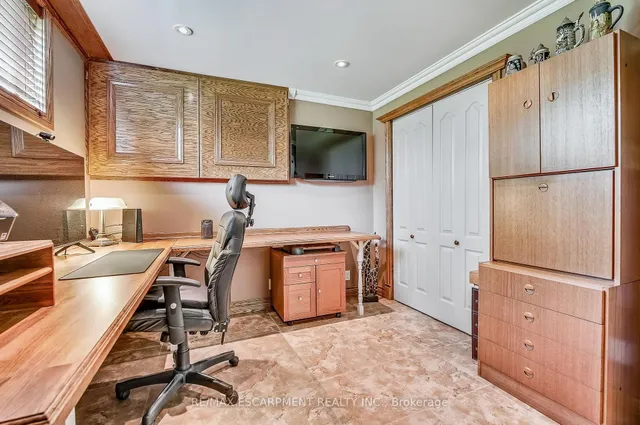 Additional image 21 of 690 York Rd