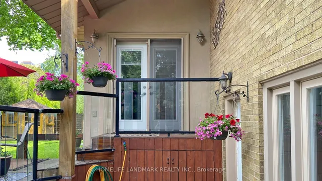 Additional image 31 of 12 Carousel Crt