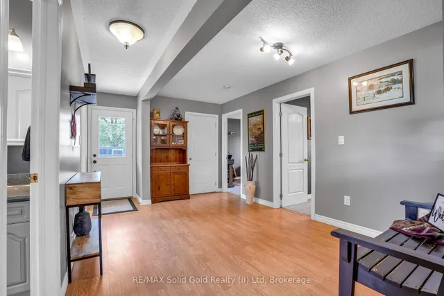 Additional image 19 of 2006 Huron Rd