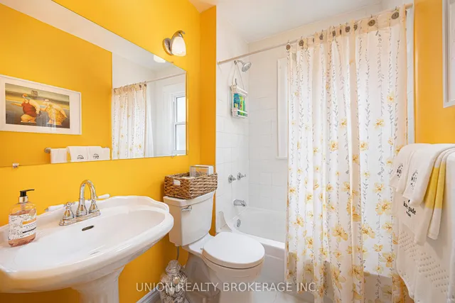 Additional image 20 of 49 Valhalla Blvd