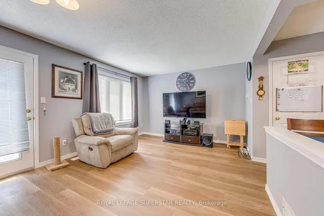 Additional image 10 of 1809 Upper Wentworth St Unit 17