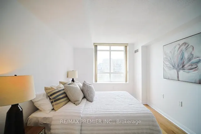 Additional image 19 of 650 Lawrence Ave Unit 639