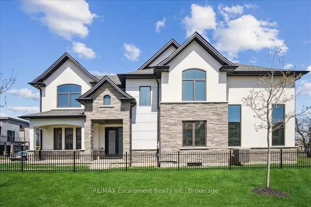 Additional image 6 of 39 Sunrow Gate