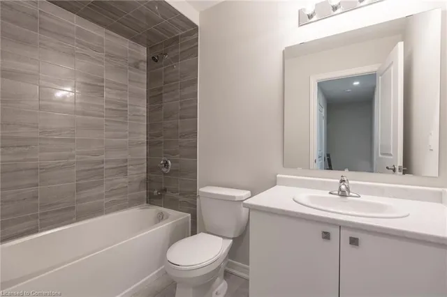 Additional image 34 of 149 Aquasanta Cres