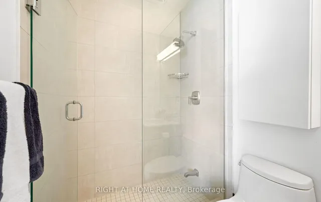 Additional image 19 of 50 Absolute Ave Unit 4902 LPH